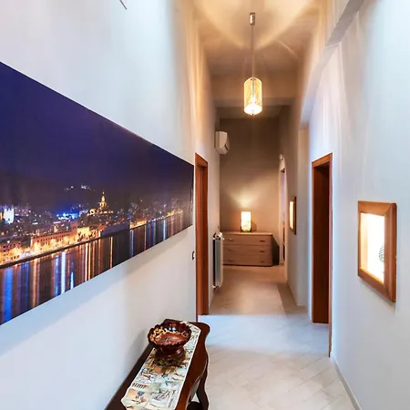 Conte Cavour 4* مسينا