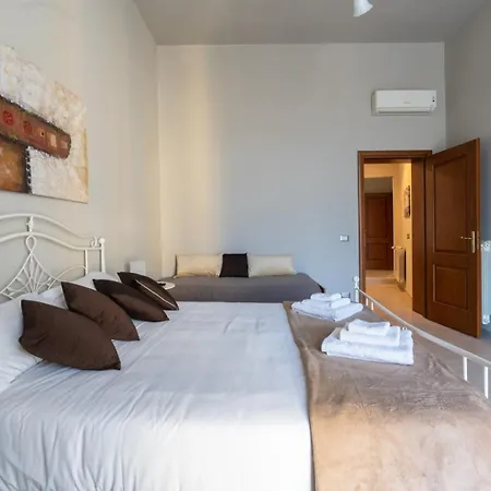 Vendégház Conte Cavour 4*